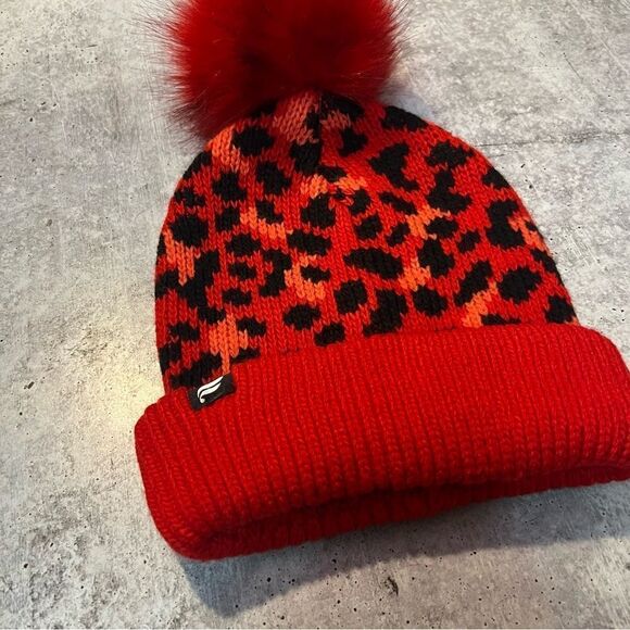 Fabletics red cheetah print beanie winter hat - Picture 2 of 5